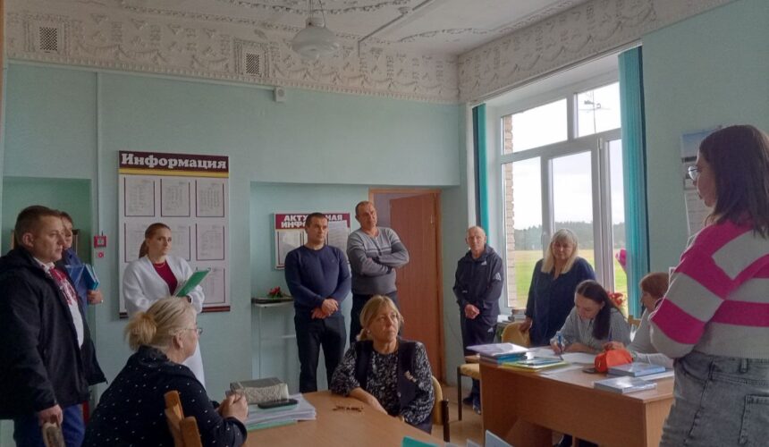 Информационно-образовательная работа с учреждениями образования