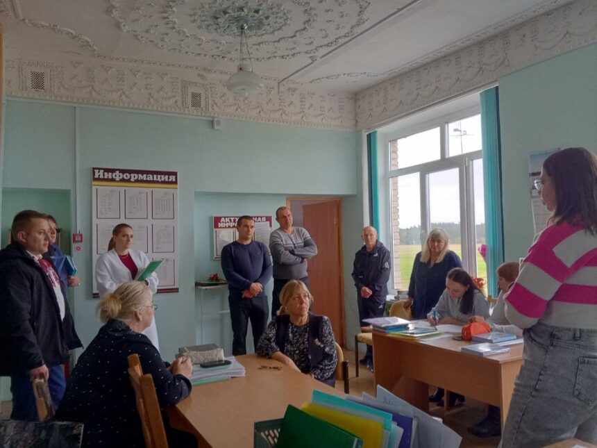 Информационно-образовательная работа с учреждениями образования